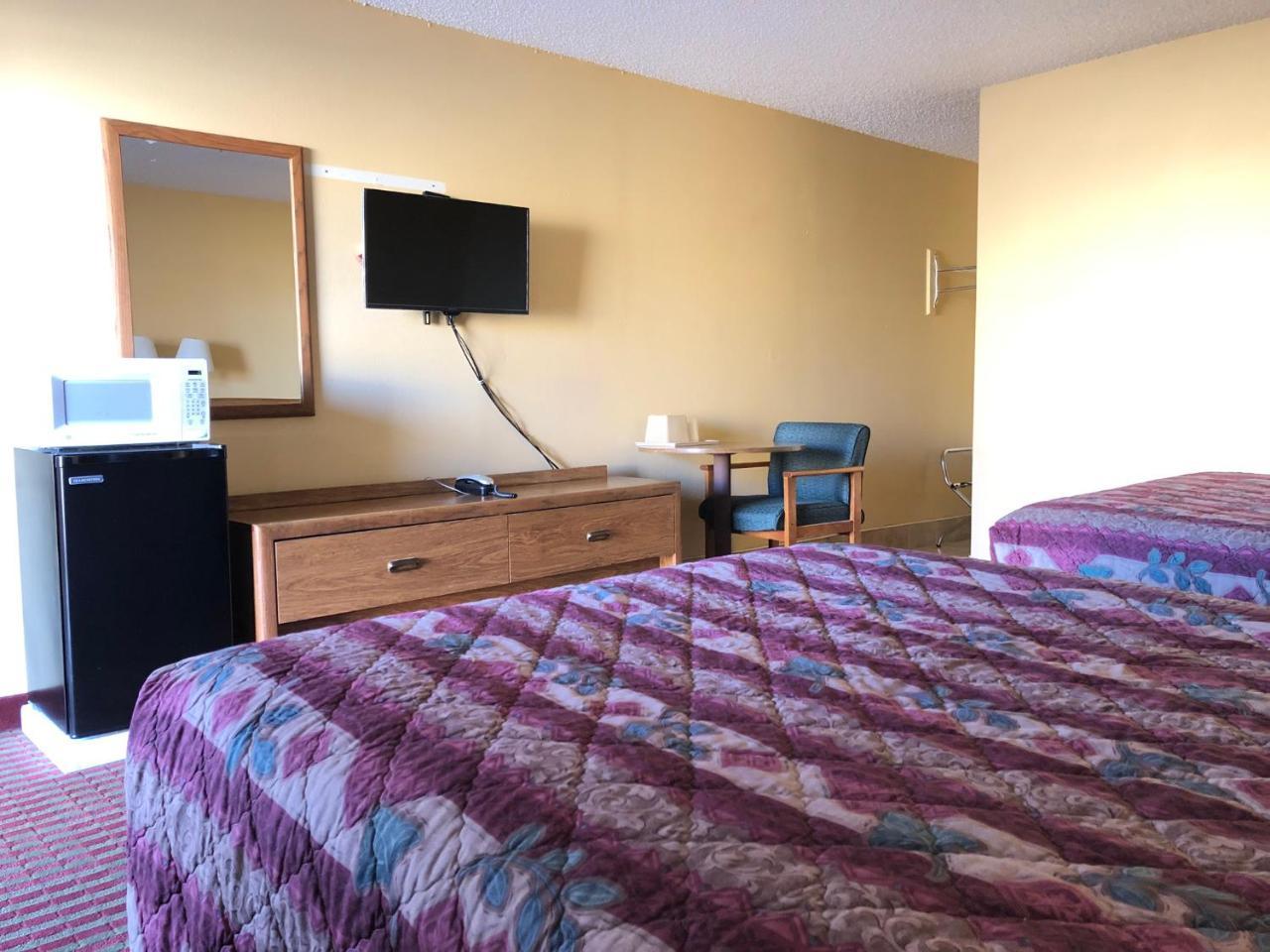 Sparks Deluxe Inn Motel מראה חיצוני תמונה