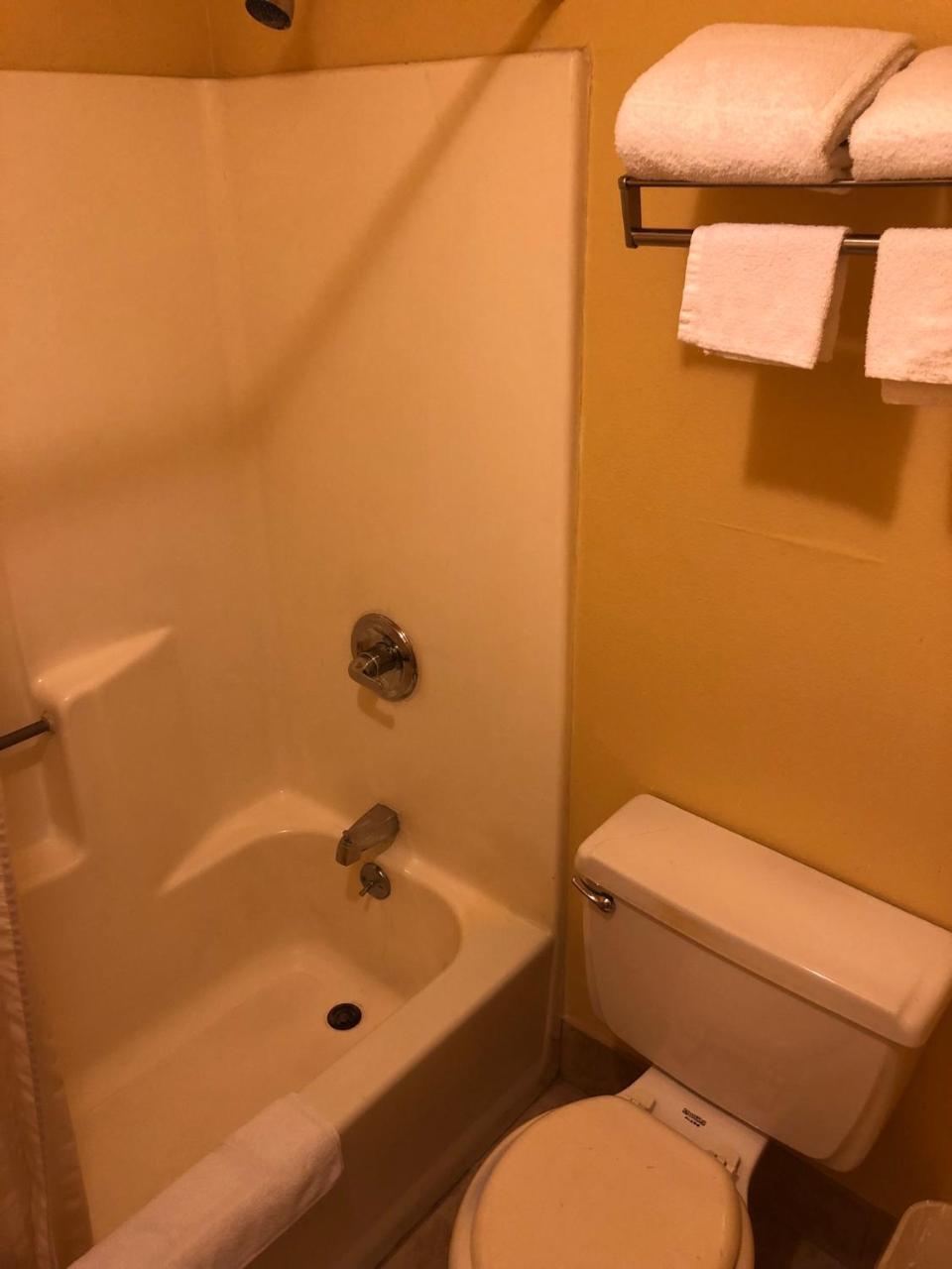 Sparks Deluxe Inn Motel מראה חיצוני תמונה